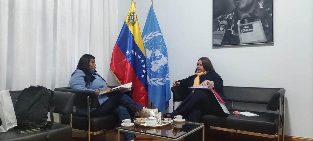 A su llegada realizó un ameno encuentro de trabajo con Haifa El Aissami, embajadora y representante permanente de la República Bolivariana de Venezuela ante la Organización de las Naciones Unidas para la Alimentación y la Agricultura (FAO).

#SomosLosDeChávez