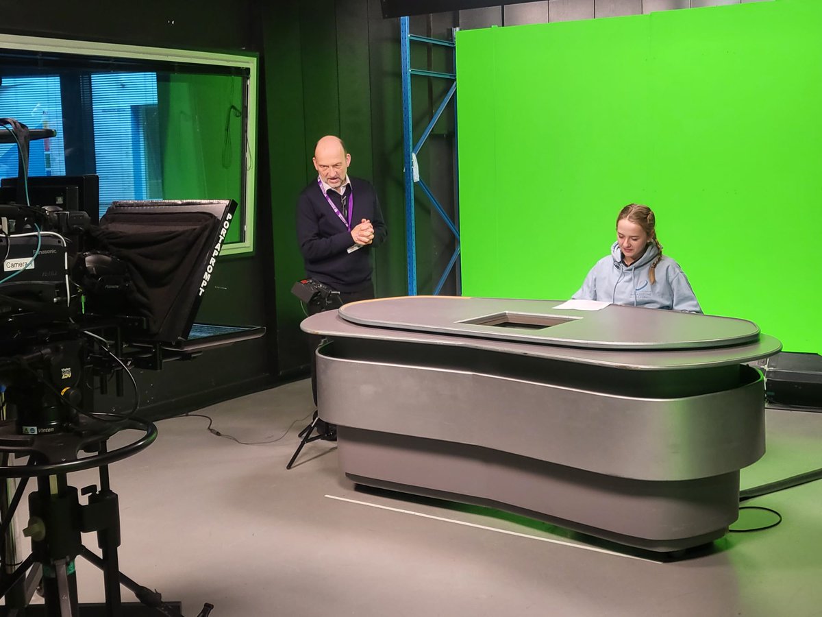 BUSchools's tweet photo. Thank you to @FerndownUpper for celebrating #InternationalWomensDay with us at @bournemouthuni today. Amazing sessions from our BU staff in Sports Journalism, Sports &amp; Exercise Science and Computing #IWD2023 #IWDBU2023 https://t.co/wxndkorEk5