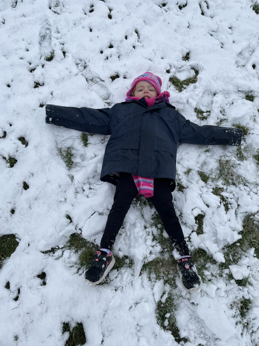 treuchafprimary (@treuchafprimary) on Twitter photo Reception built a snowman! We named him Olafโ๏ธ โ๏ธ Reception built a snowman! We named him Olafโ๏ธ โ๏ธ