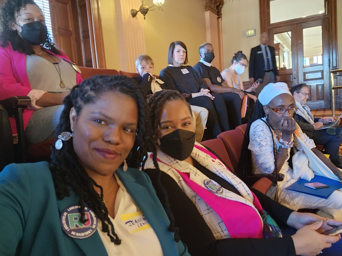 msjeannelewis's tweet photo. Happy #InternationalWomensDay! I'm in Atlanta today support @FPLaction staff and faith leaders in advocating for expanded Medicaid, TANF, and reproductive justice. Holistic solutions for thriving families. https://t.co/8KQZ45IG6n