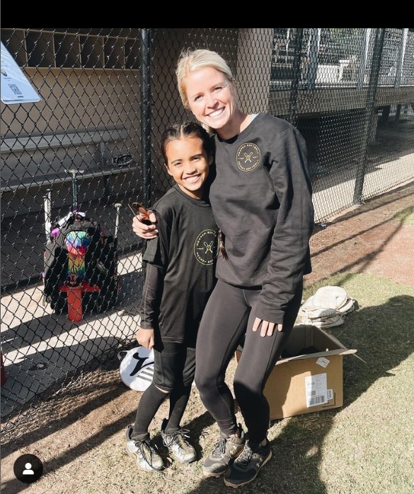 #InternationalWomensDay We recognize the women making an impact in sports as athletes, coaches, mentors, moms, cheer squads, partners, teammates &amp; best friends.  

Shout out to @megremsoftball an amazing woman, athlete &amp; coach paying it forward to the next generation!