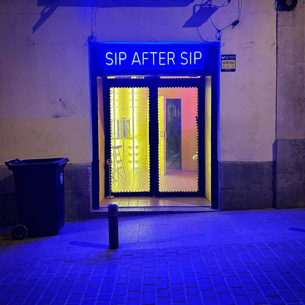 Sip After Sip instagr.am/p/CpiN3y6uPJU/