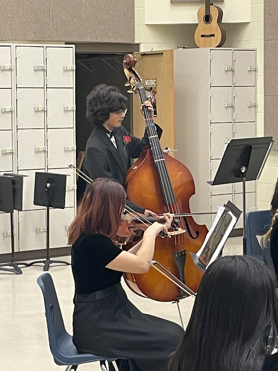 michellemtz2006's tweet photo. Supporting our Choir and Orchestra students today as they compete for UIL!  Love that I can support all my kids outside my classroom ❤️🚌🎼@NISDZachry @NISDZachryCyber @hbzorchestras @ZachryPE @ZmsChoir https://t.co/QVYjhiN055