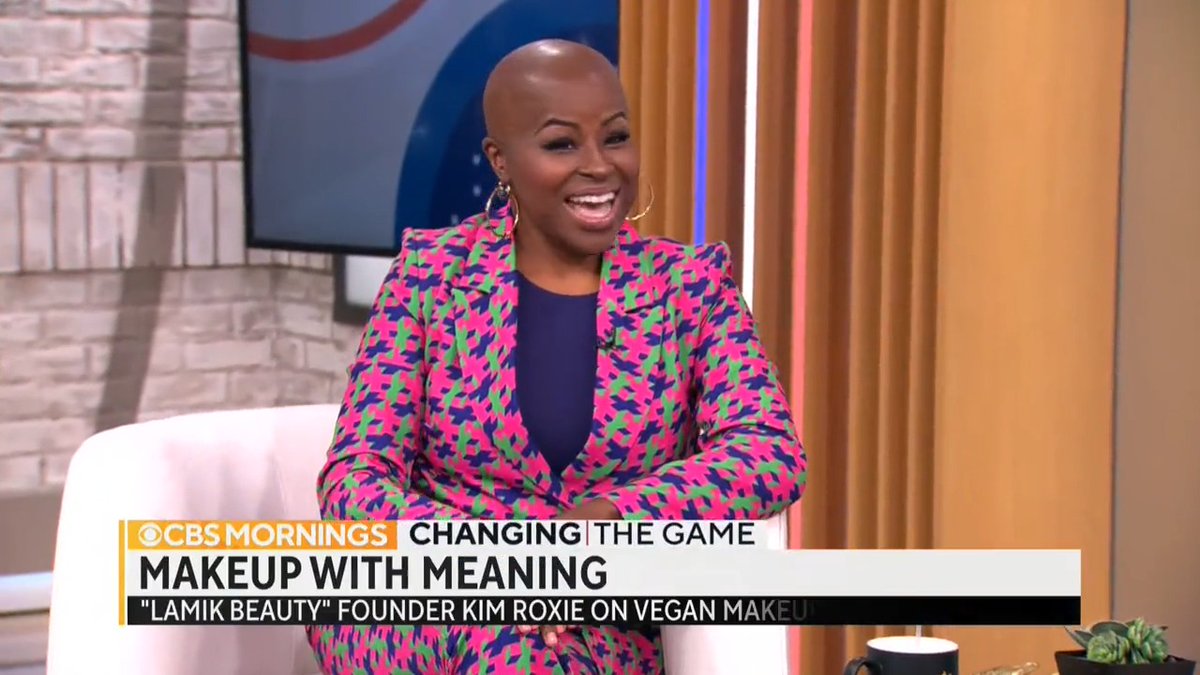 Screenshot of the LAMIK Beauty website homepage