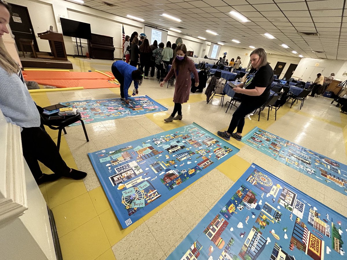 NDubs2017's tweet image. Sphero fun at #EdTechRVA2023!! ⁦⁦@HenricoSchools⁩ ⁦⁦@HCPS_Innovates⁩