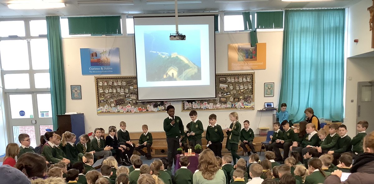 StMarysRCSch's tweet image. A beautiful Wonderful World assembly from Dosbarth Cigfran. Da iawn. #dosbarthcigfran #classassembly