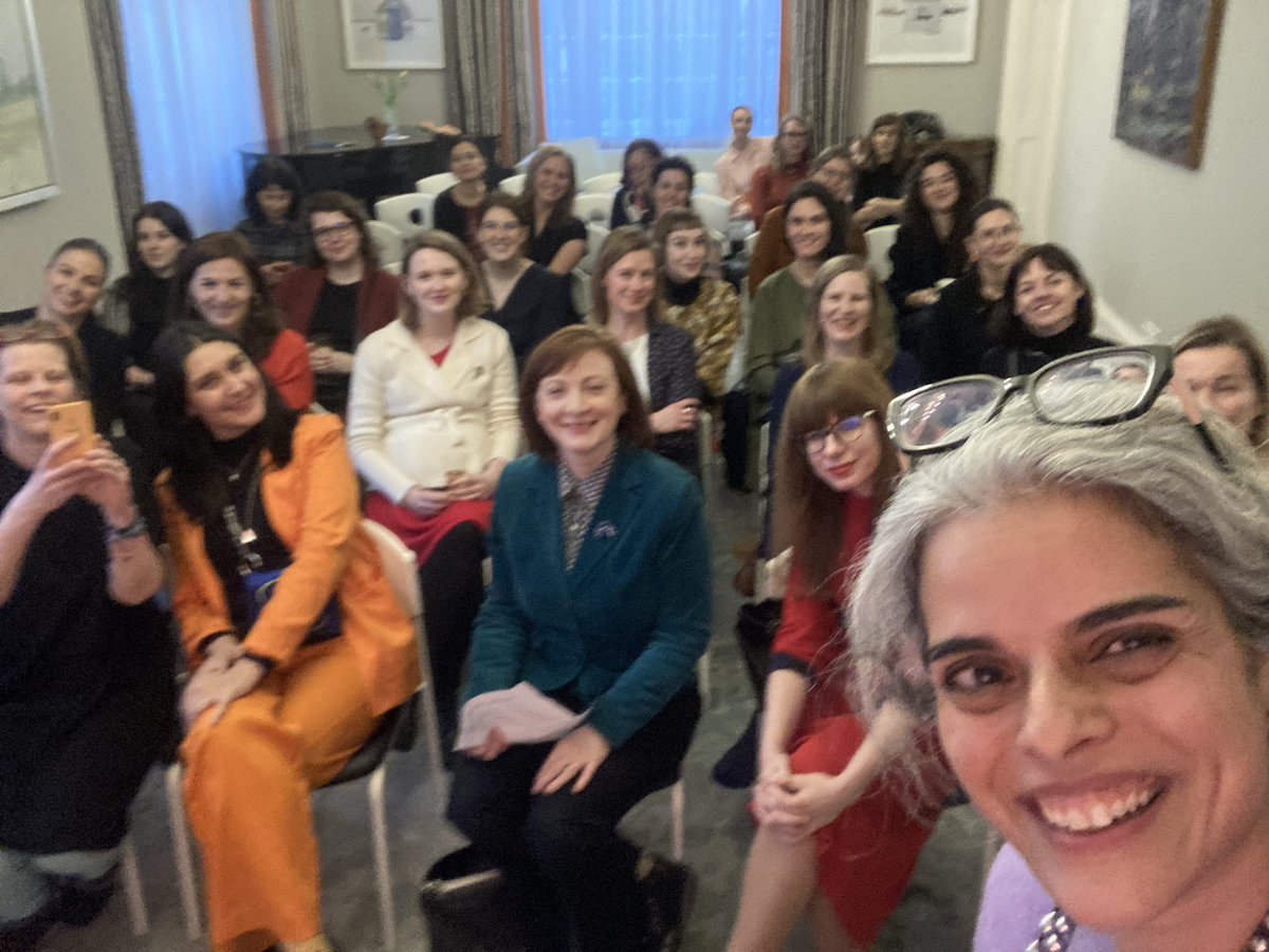 A full house at 🇨🇦 House this #InternationalWomensDay to discuss women in the media. Amazing energy and expertise among this group of female journalists. #EqualityMatters #IWD2023