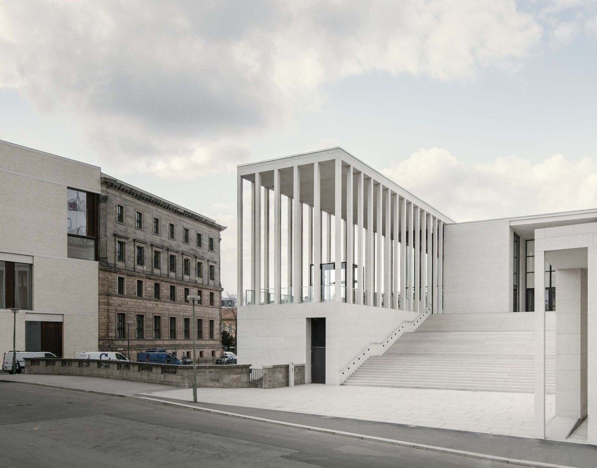 Architecture Hunter tweet media