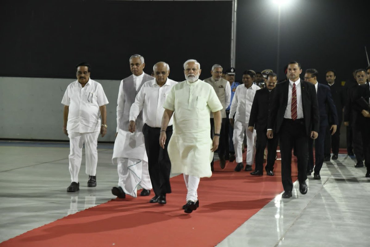 વિશ્વના સૌથી લોકપ્રિય રાજનેતા, ભારતના યશસ્વી વડાપ્રધાન માનનીય શ્રી નરેન્દ્રભાઈ મોદીનું અમદાવાદ એરપોર્ટ ખાતે ઉષ્માસભર સ્વાગત કર્યું.