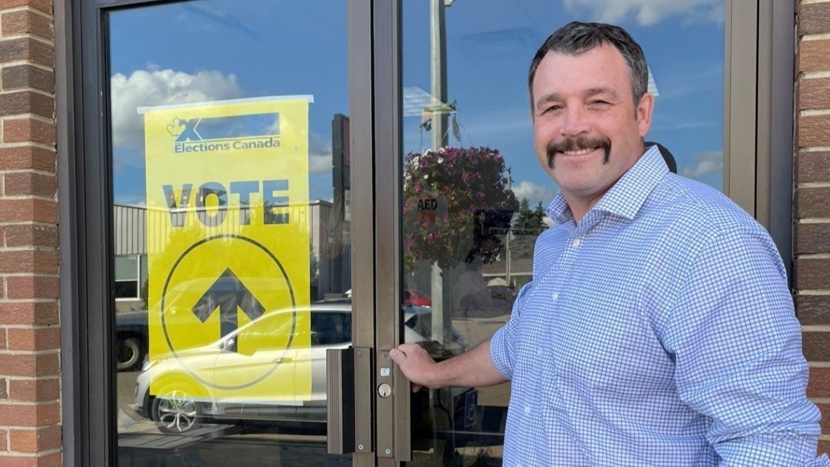 maverick_party's tweet photo. If you believe that the Liberal government needs be held accountable to an independent public inquiry into foreign interference in Canadian elections, please take a couple of minutes to sign this petition ⤵️

https://t.co/wd2nacXWKg 

#thetimeforchangeisnow https://t.co/sVMMABHSkL