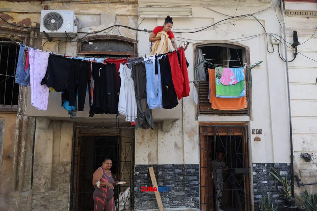 lavozinfo2023's tweet image. #CUBANET a compartido algunas fotos de mujeres cubanas al azar hoy quiero  quiero miren el rostro de la mujer cubana.