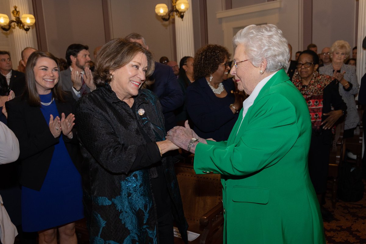 GovernorKayIvey's tweet photo. Last night, I was proud to offer a report on the state of our state. Folks, Alabama is thriving. It is filled with immense opportunity and endless possibilities. #alpolitics https://t.co/W2xXCz8efa