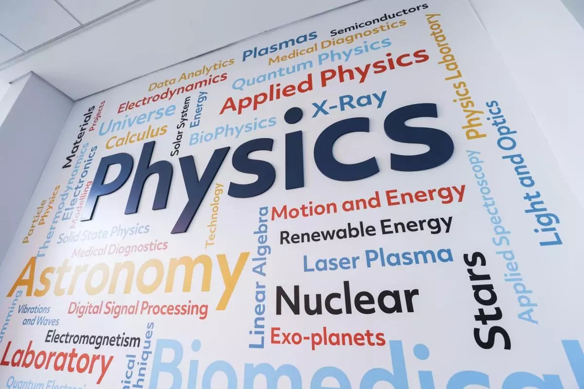 🎙️Graduates of the BSc/MSc/PhD 1985 - 1993 🎙️

We invite alumni that graduated with a BSc/MSc/PhD from 1985-1993 to the DCU School of Physical Sciences  to celebrate 30 years of Physics in the DCU Marconi Building. 

More details at:  

dcu.ie/alumni/dcu-eve…