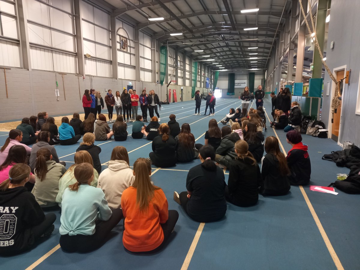 ASC_Lisa's tweet photo. 📢International Women's Day📢
Sun shining on #EmbraceEquity
🏫A great day with 50 girls from across 5 schools. 
🏅Local sports clubs supported the event
👧Falkirk Girls Sport Forum Leading the workshop👏 

🚴‍♀️Thanks also to @Lejogmack for her inspiring talk on her world record. https://t.co/mPZp1KQstb
