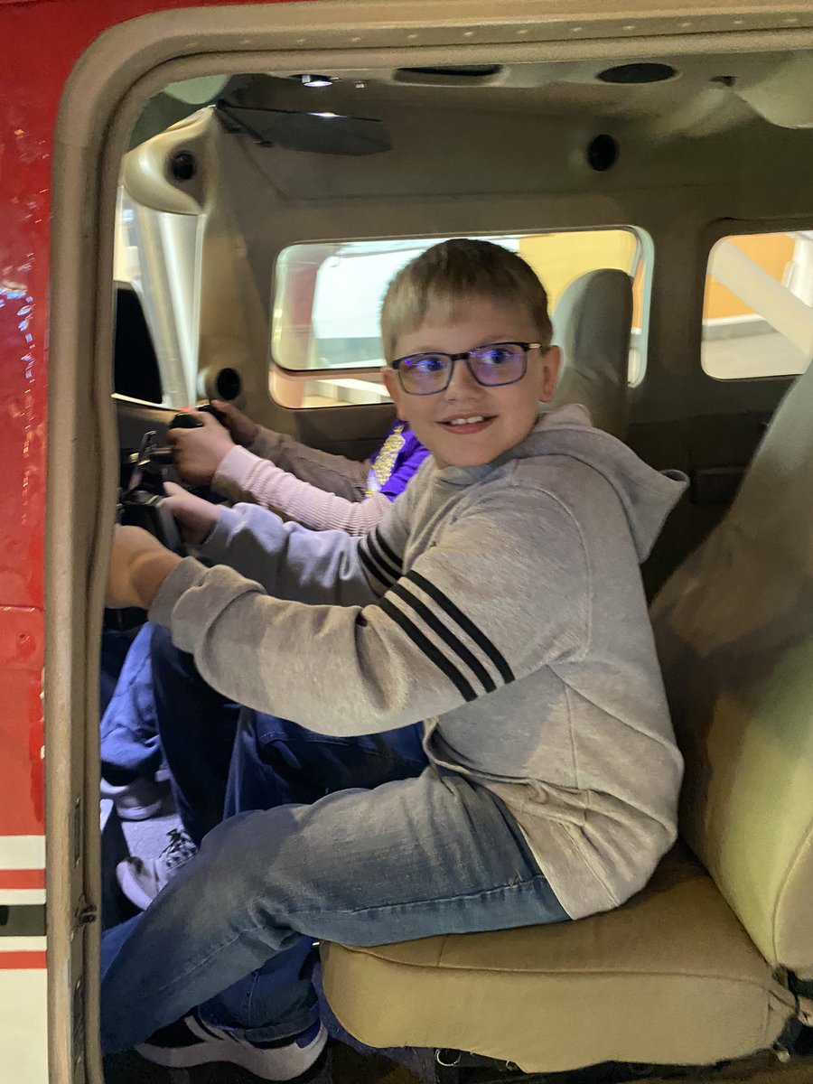 CPES_Ballstars's tweet photo. Future pilots!!! https://t.co/xOJANWlg8g