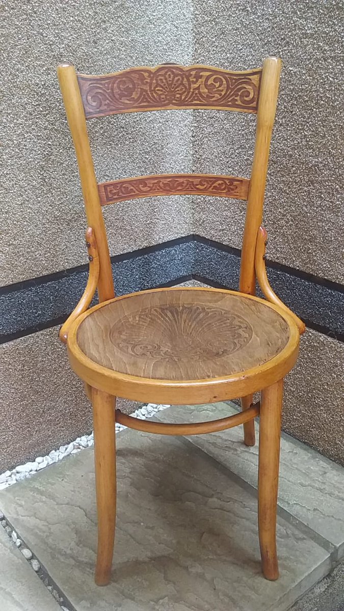 To Bid Visit: grandoak.co.za

View @ our offices

Antique Bentwood Chairs. Sturdy beech wood chairs that have been revamped appear to be made by Michael Thonet.

#michaelthonet #antiqueauction #furnitureauction #bentwoodchair #onlineauction #grandoakauctions