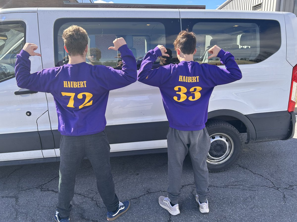 Pali_Wrestling's tweet photo. We’re on the road to Hershey!! https://t.co/3tkq4jyecJ
