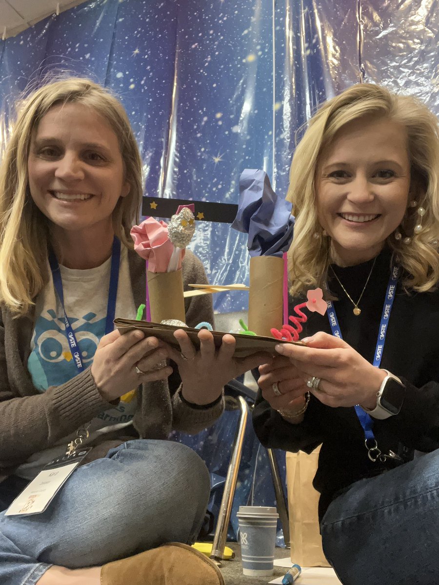 M_RihnSmith's tweet image. When you give two science teachers a bag challenge #EdTechRVA2023 @OnlineHanover @HanoverSchools