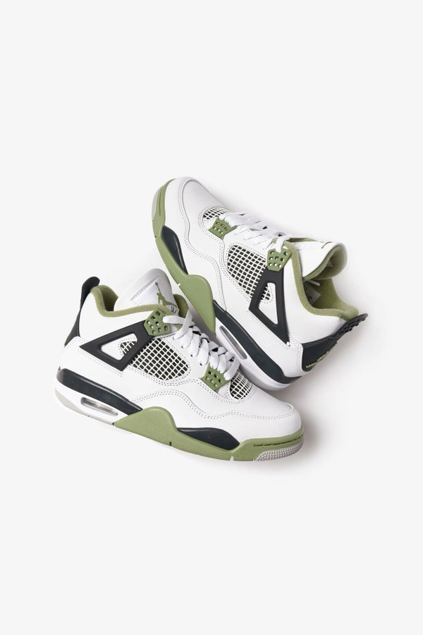 Wmns Air Jordan 4 Retro 'Oil Green' 8