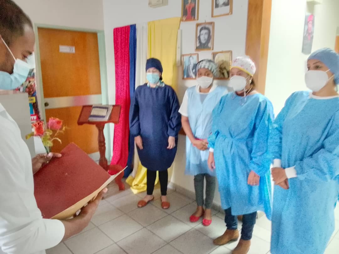 "Mujer segura, deja huella por dónde camina". #MujeresEnRevolución #CubaPorLaVida <a href="/cubacooperaven/">Brigada Médica Cubana en Venezuela</a> <a href="/MINSAPCuba/">Ministerio de Salud Pública de Cuba</a> <a href="/japortalmiranda/">José Angel Portal Miranda</a> <a href="/TaniaMCruzHdez/">Dra.Tania Margarita Cruz Hernández</a>