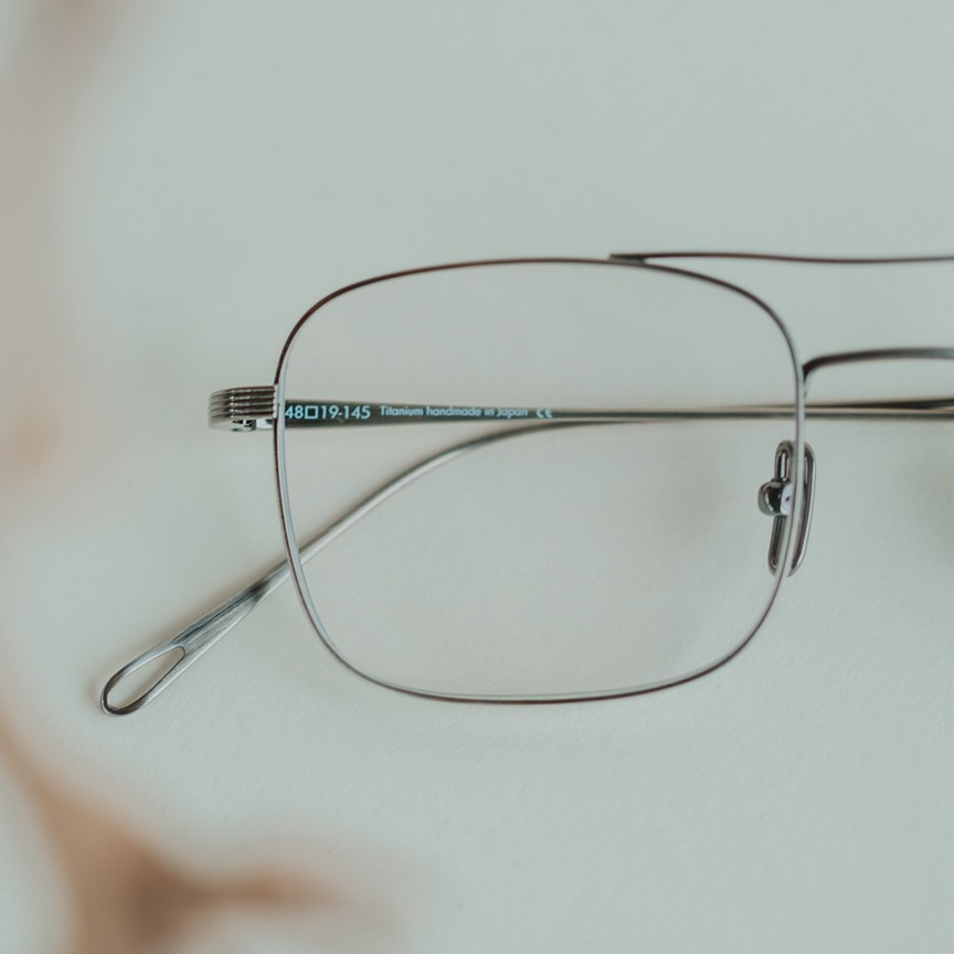 LunorAG's tweet photo. Watch out aviator lovers: the M14 03 creates an expressive look with its filigree lines in an angular shape. #lunor #titaniumglasses #aviatorglasses #independentlabel https://t.co/quapPaZDdy