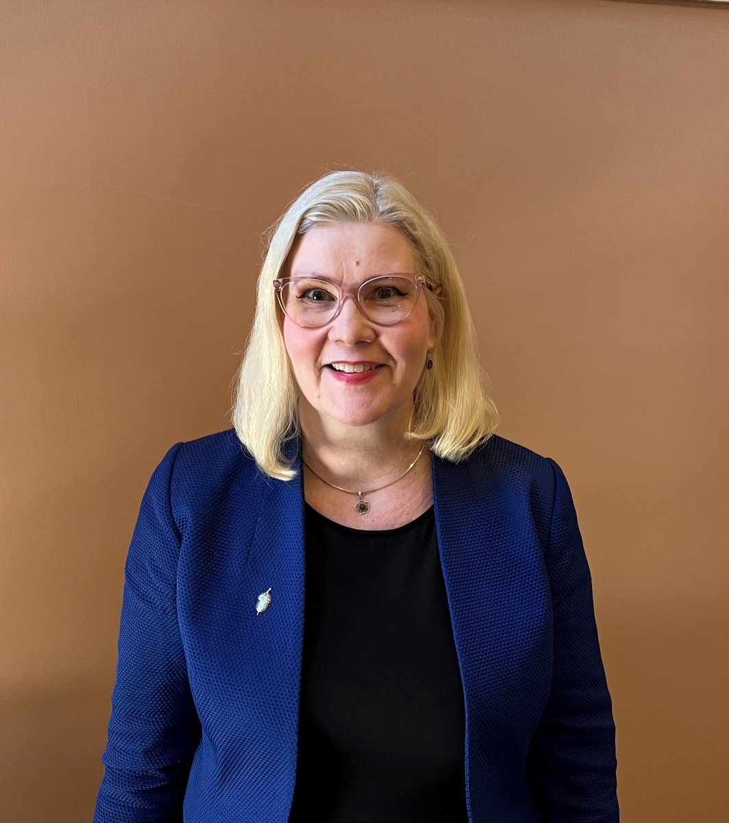 Once again thank you 
<a href="/KirstiLonka/">Kirsti Lonka 🇫🇮🇺🇦</a>, yesterday’s Keynote
The evolution of University Pedagogy <a href="/helsinkiuni/">University of Helsinki</a> has been an adventurous journey, with <a href="/SariLindblom/">Sari Lindblom</a> in the lead, Study Psychologists, 
<a href="/AuliToom/">Auli Toom</a>, Kirsi Pyhältö and the Univ. Lecturers♥️
<a href="/helsinkiunipeda/">Helsinki Unipeda</a> 
#oppimisseikkailu