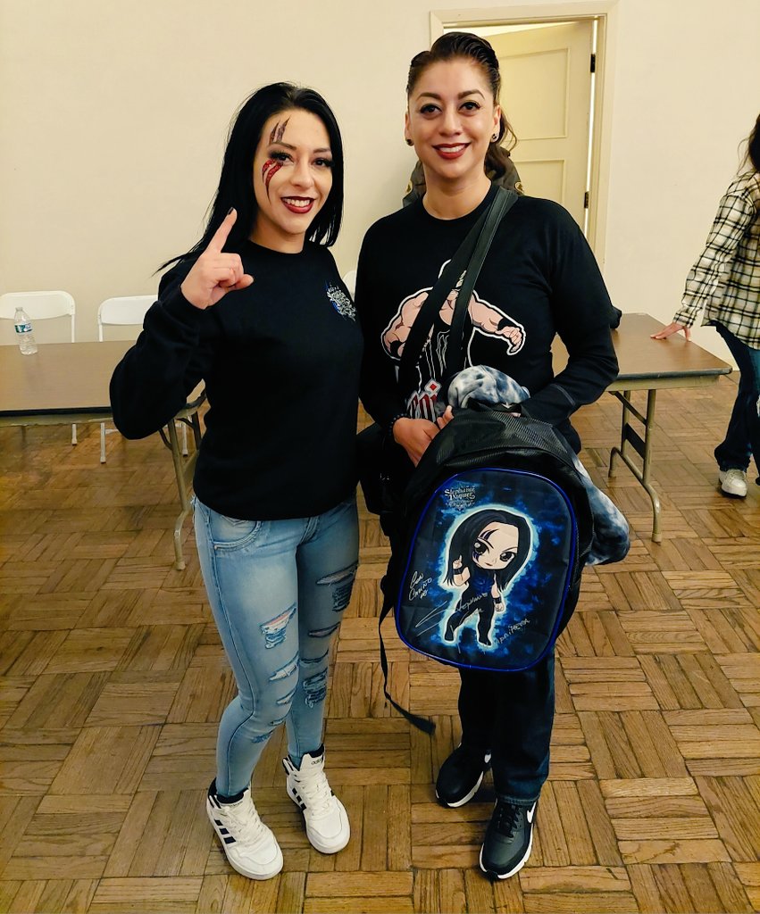 veronicaruben5's tweet photo. Got to meet @Steph_Vaquer a few weeks ago.  Not only is she a super talented wrestler but a great person and the nicest.  #estamoscontigo #hereforyou #wesupportyou https://t.co/XTtO2GmCK1
