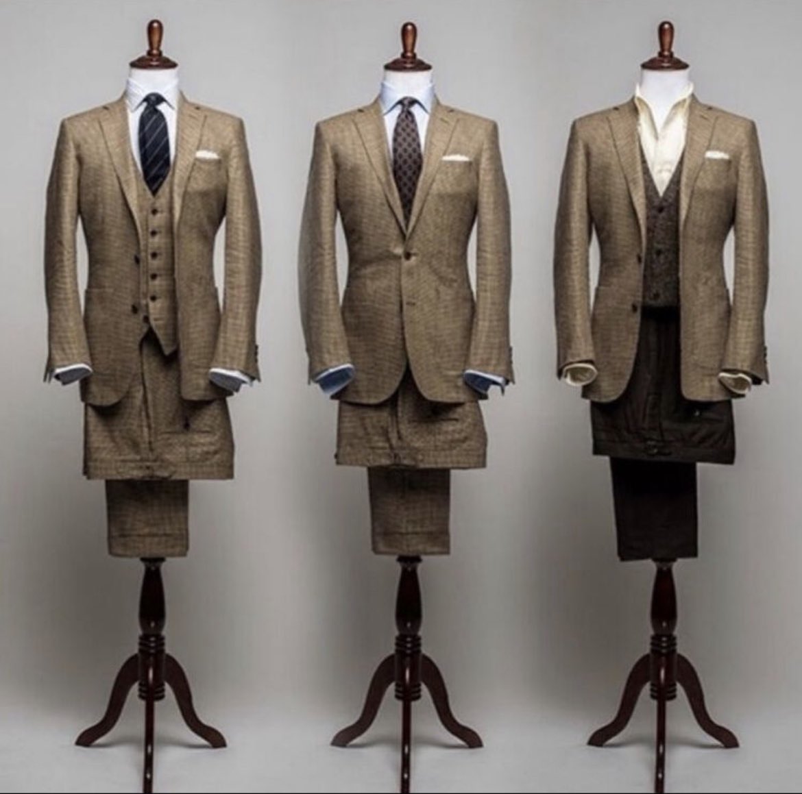 Are you ready for summer? Send me a DM to line up your fitting. #tomjames #hollandandsherry #oxxford
