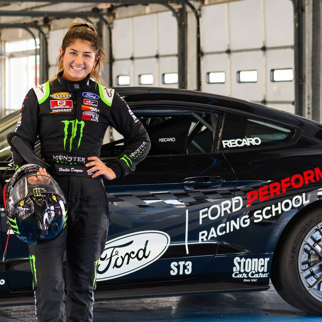 WHteamofficial's tweet photo. To all the women who innovate and push motorsports to the next level and to all the amazing women worldwide: Happy #internationalwomensday https://t.co/5lIVzS9ert