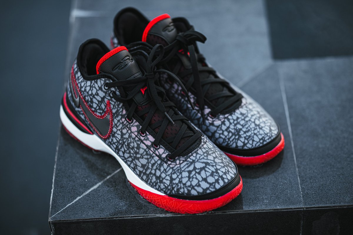 FaZeClan's tweet photo. FAZE CLAN X NIKE
TOMORROW AT 10AM ET https://t.co/5die2Ka7WJ