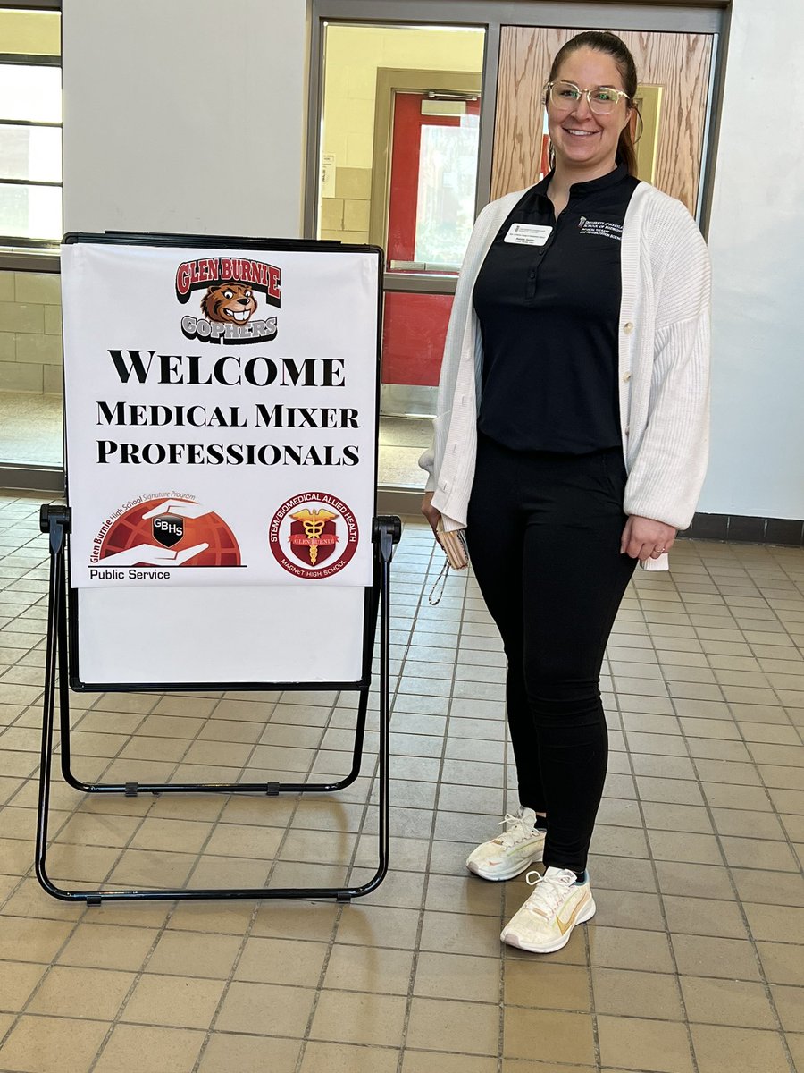 Viviana_Muci's tweet image. Rejection tests whether you’re serious about your dream. If I’d given up after multiple failed NPTE I wouldn’t be where I am today. #medicalmixer with #dptstudent and newly elected Director Of Community Laison Clarisse Labor @APTAofMaryland @APTAtweets #WomensDay #WomensDay2023