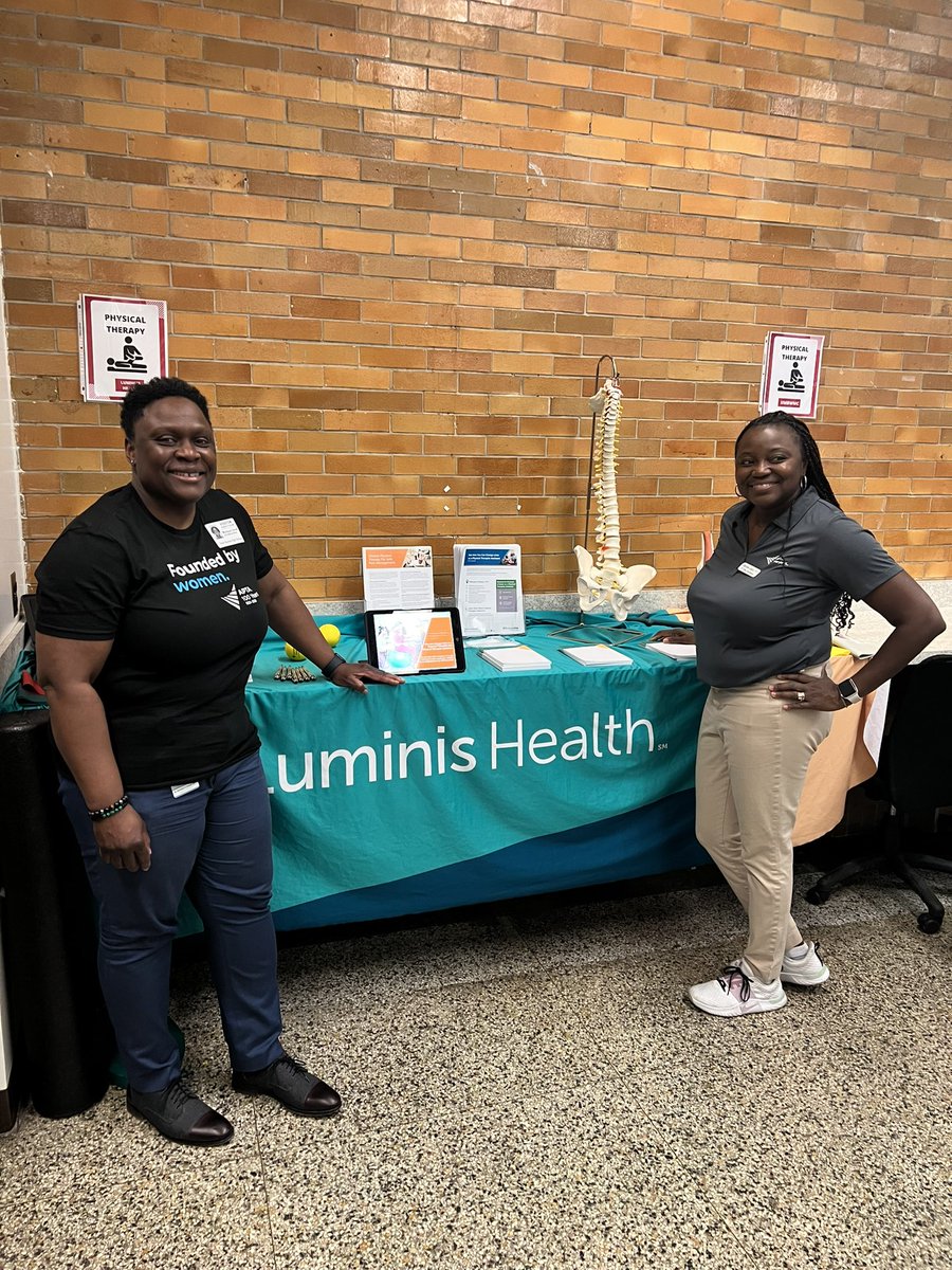 Viviana_Muci's tweet image. Rejection tests whether you’re serious about your dream. If I’d given up after multiple failed NPTE I wouldn’t be where I am today. #medicalmixer with #dptstudent and newly elected Director Of Community Laison Clarisse Labor @APTAofMaryland @APTAtweets #WomensDay #WomensDay2023