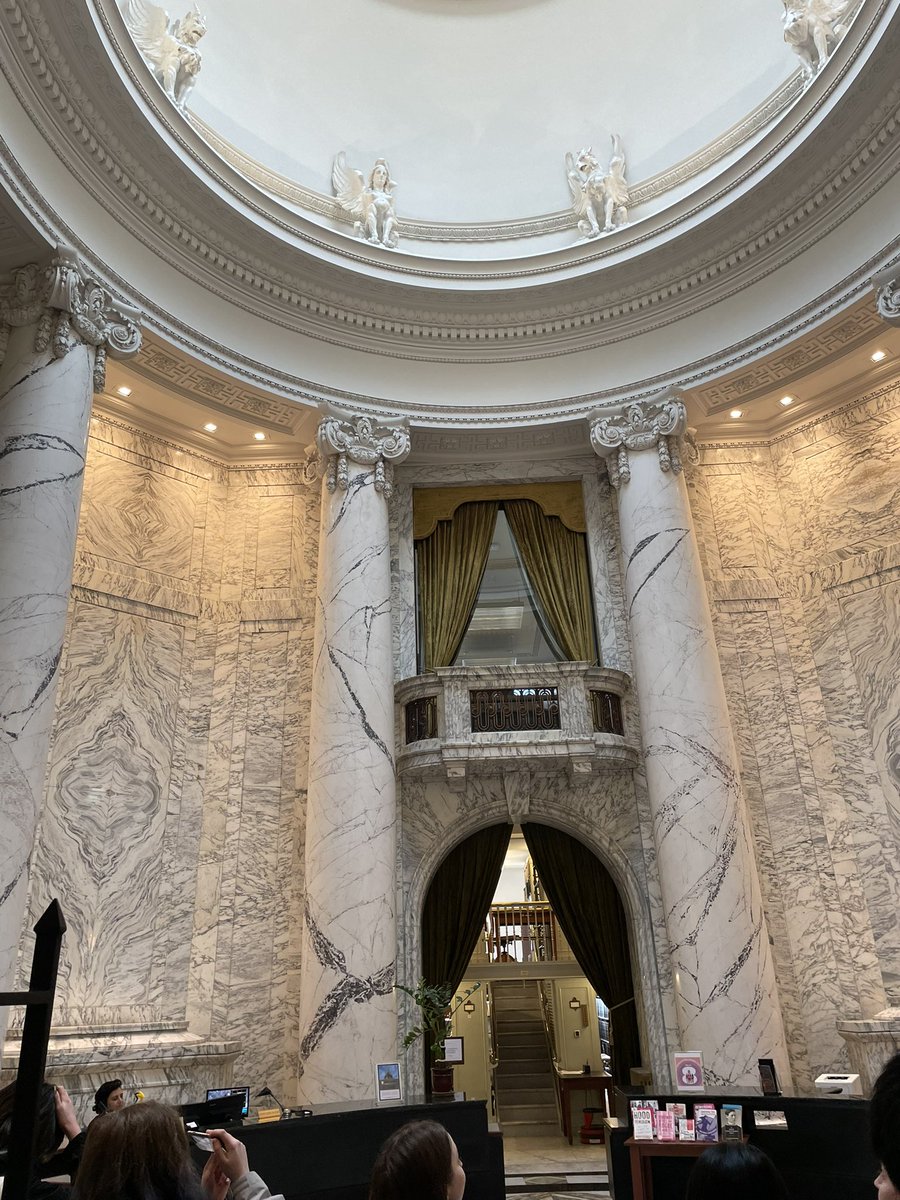 SeaquamSec's tweet photo. Thank you @KahlonRav for organizing the private tour of Legislature’s Library 😃👍🏼 https://t.co/i1kxgrsGlx