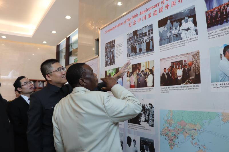 Hon Vice President Chiwenga attended the Reception for the 60th anniversary of China Medical Teams and Annual Shift of CMTs to Zimbabwe, awarding a plaque to the Health Commission of Hunan Province of China and decorating medals to 19th CMT members for their meritorious services.