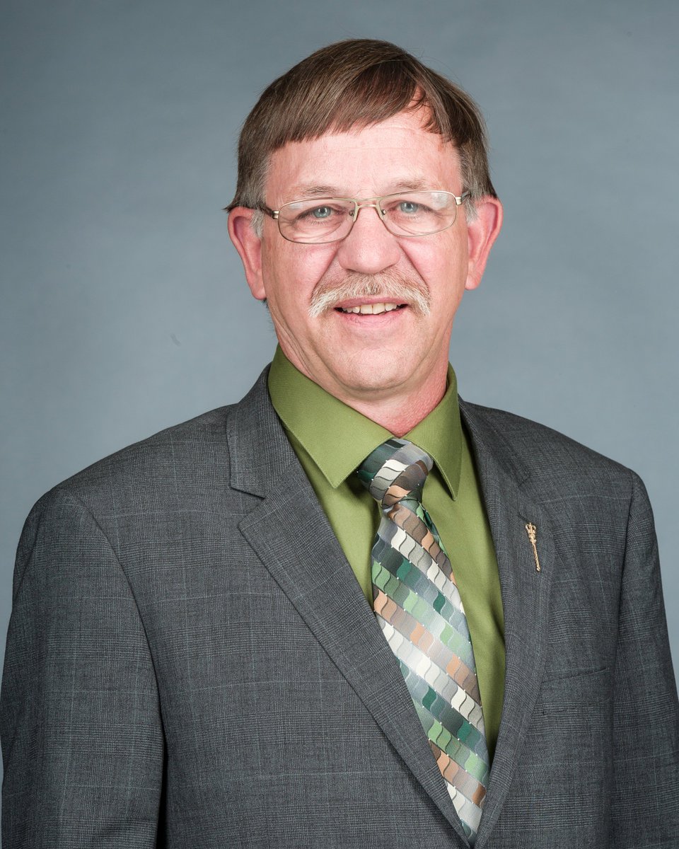 nut_meggy's tweet photo. #InternationalWomensDay seems like a good time to remind people that this guy was appointed the Minister of Status of Women by the UCP.
And now we don't have a ministry of women's affairs at all. 
I'm not sure what's worse.
#abpoli #ableg https://t.co/MpUdybvgyj