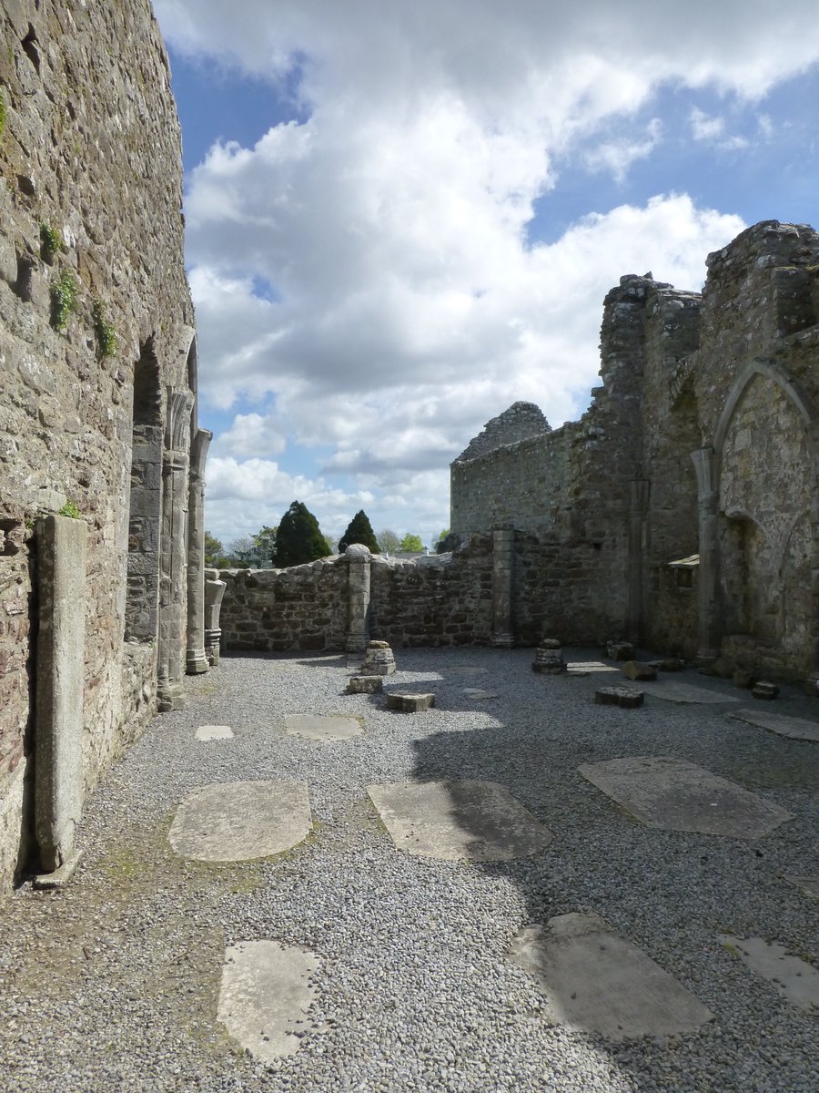 rsamuelsonb1's tweet photo. More pictures of #Ireland in the run up to #stpatricksday2023. The ast three photos are of #Clonmacnois...I assume the church photo is nearby, but I have since forgotten! https://t.co/qsebaVFYnH