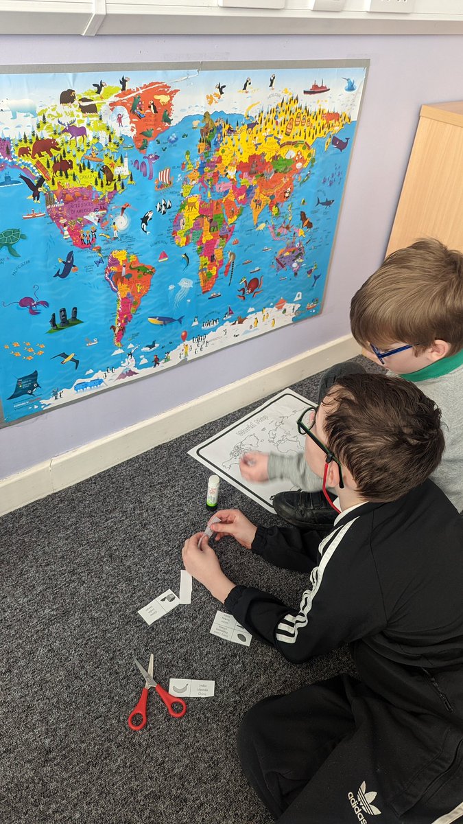 MissKJenkins1's tweet photo. The boys @CSCGriffin @wlconnolly have been learning about Fairtrade for #FairtradeFortnight. They loved making their own lemonade with Fairtrade sugar https://t.co/5ipFi9vmet