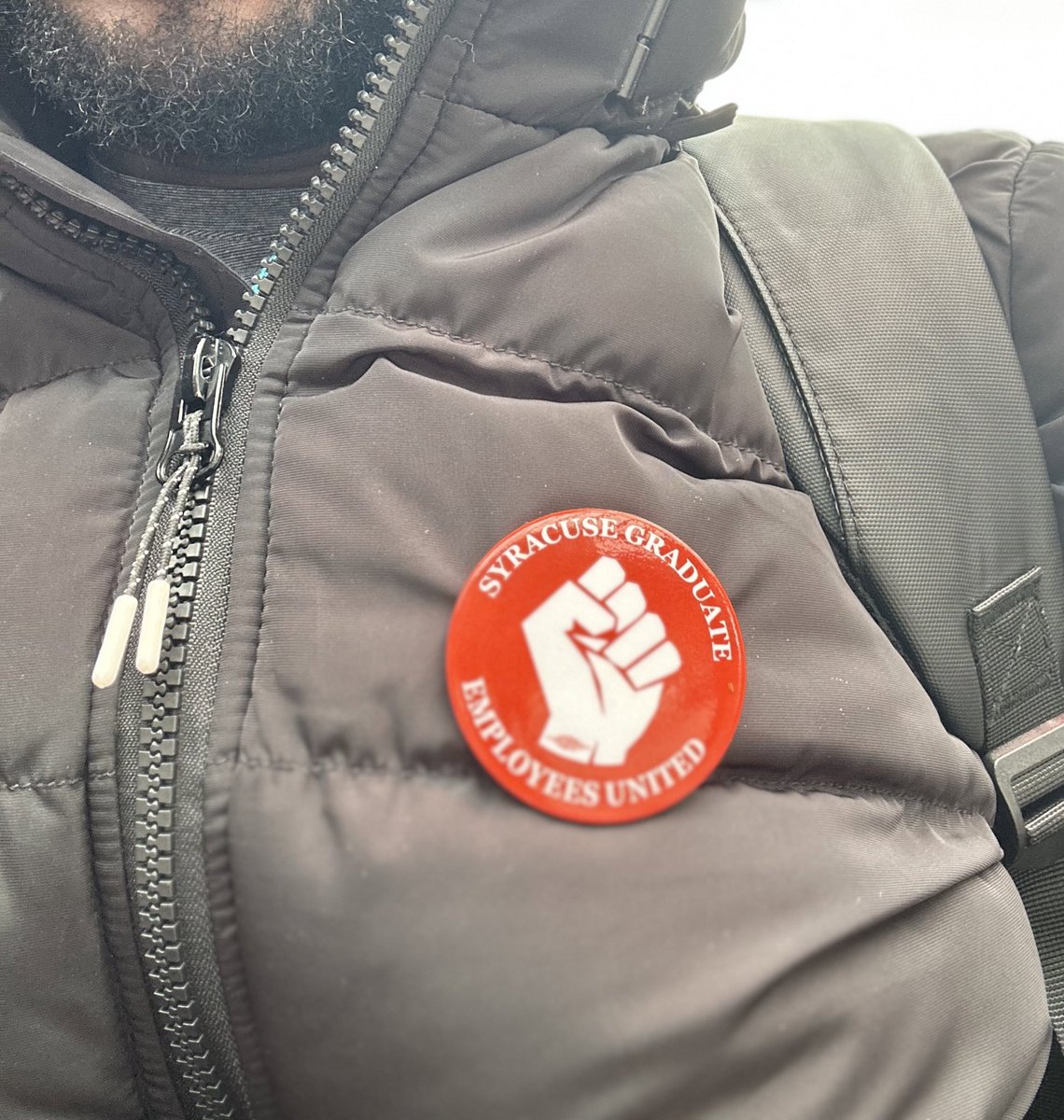 TeraLepido's tweet photo. I’m always on the side the worker. Grad students do a lot keeping universities afloat, pay them…pay us. Support @SyracuseGEU and the efforts to unionize graduate student workers at @SyracuseU https://t.co/65BDulE0BU