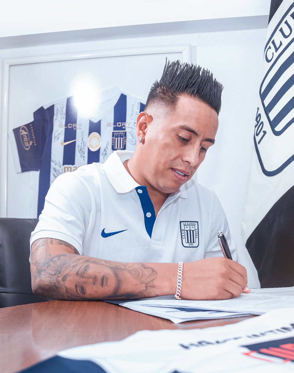 ClubALoficial's tweet photo. 𝑪𝒉𝒓𝒊𝒔𝒕𝒊𝒂𝒏 𝑪𝒖𝒆𝒗𝒂. ✍🏾🍫🧞‍♂️

Únete a #ElRetoCueva ➡️ https://t.co/tYnk9B6M73

#PorElTri
#AlianzaBicampeón https://t.co/MWiN1ZDIuz