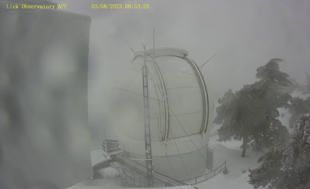 LickObservatory's tweet photo. We received another inch of snow last night. The observatory remains closed. Officially from February 22nd we have totaled 53 inches of snow. The road is still closed and the closure is still manned. โ๏ธโ๏ธ๐ฅถ#bayareasnow https://t.co/qqQ0DEUgT5