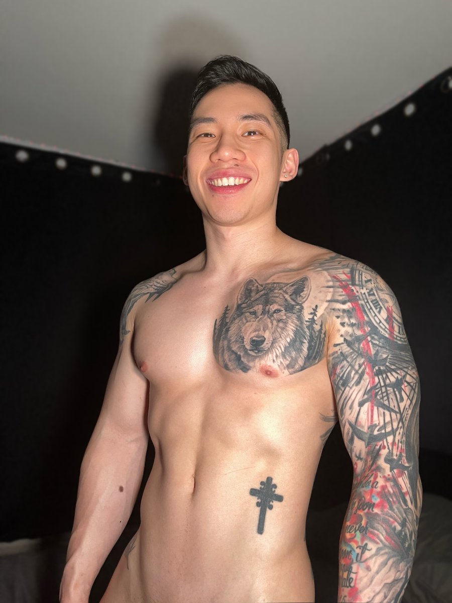ShanghaiTrainer's tweet photo. Hey there, are you a fan of oiled up asian muscle? 😈 https://t.co/PFo5iiVXQx