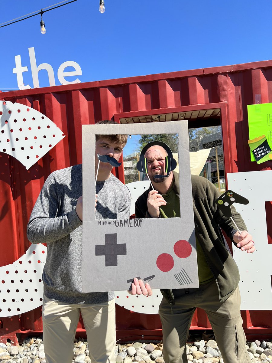 future_of_rec's tweet image. If you’re anywhere near @CentCampus come checkout National Retro Video Games with food trucks &amp;amp; games to play (I re-lived Mario Days) til 1:30pm. Great job #prt358 student teams that put today’s program on! @NCStateCNR @ncstate #activelearning #ThinkAndDo