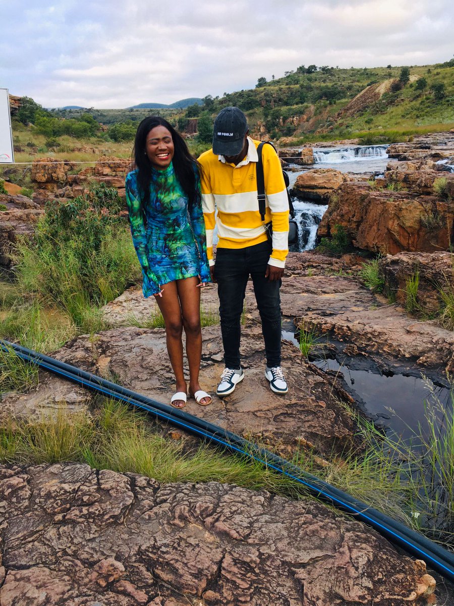 SamNgcobo7's tweet photo. Outside the world 🌍♥️ https://t.co/Ft7xGWxlAm
