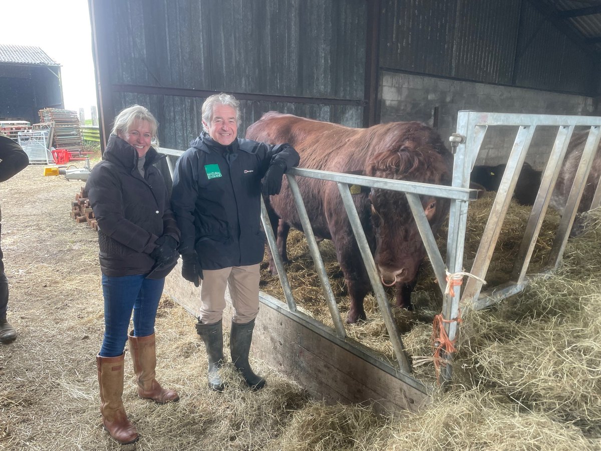 NFUtweets's tweet image. NFU President @Minette_Batters &amp;amp; DG @terry_NFU hosted @NaturalEngland Chair @TonyJuniper &amp;amp; CEO @MarianSpain today with @English_Farmer in Leicestershire, to discuss food security, nature, carbon &amp;amp; approaches toward good outcomes through successful &amp;amp; sustainable farm businesses 👏