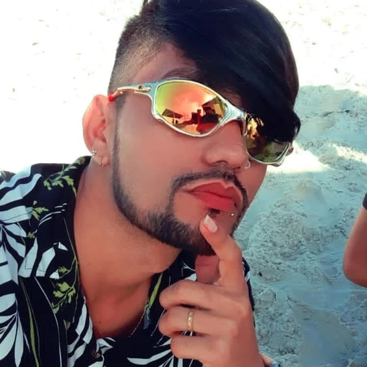 ViniciusRaiol9's tweet photo. Olá😎 https://t.co/EUQFrB59JW