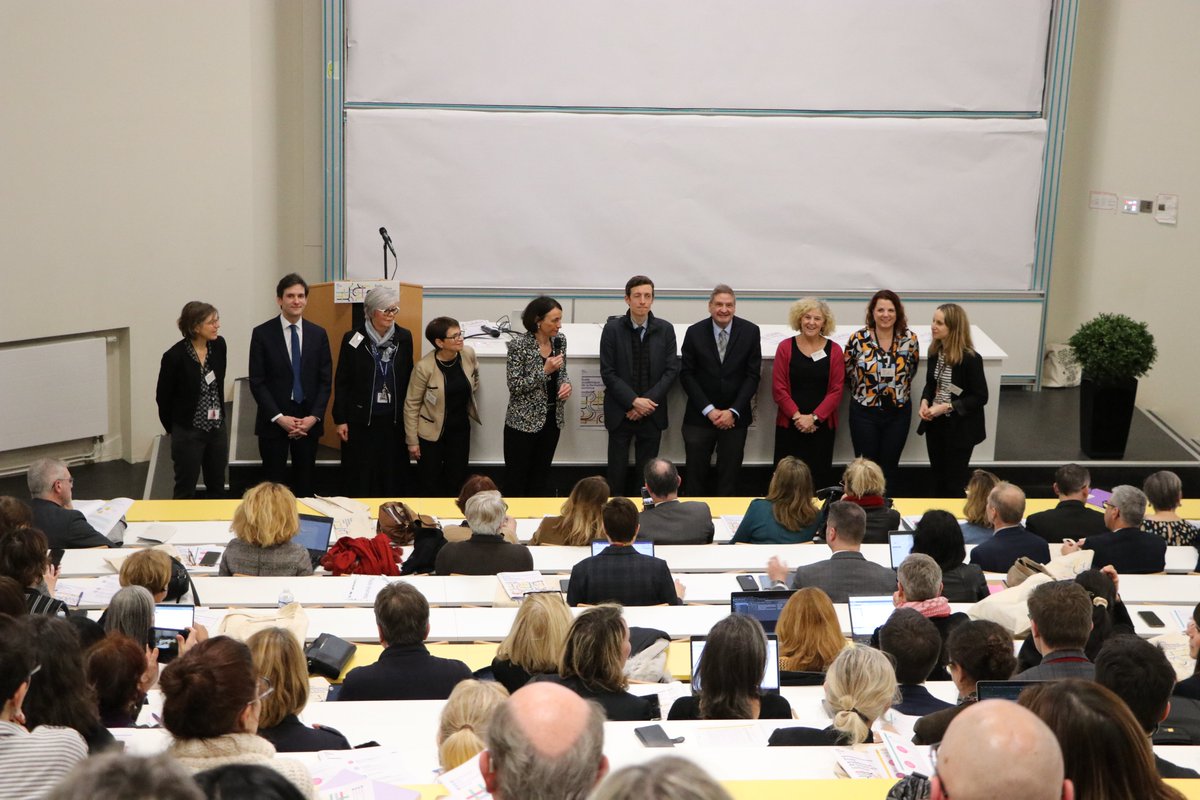 DanielAuverlot's tweet photo. Accueil d'@EdouardGeffray, DGESCO, et de Boris Melmoux-Eude, DGRH, pour le lancement officiel de l'école académique de la formation continue de l'@AcCreteil. Je tiens à remercier tous les acteurs de l'#EAFC pour leur travail ! https://t.co/bYQdrTU9qF