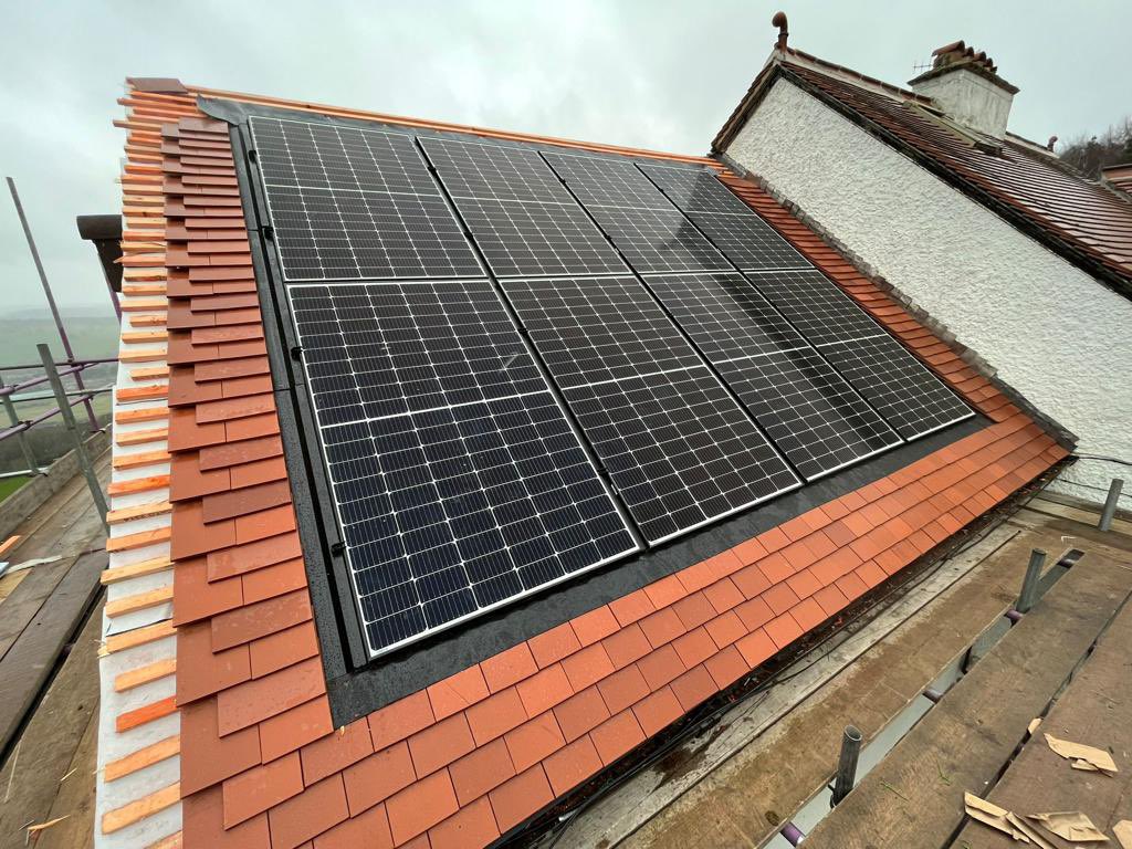 mandsroofers's tweet photo. Integrated Solar panels installed today in Otley.
#solarenergy #solarpanels #mandsroofing #leeds #roofing https://t.co/gw9d86EZjK