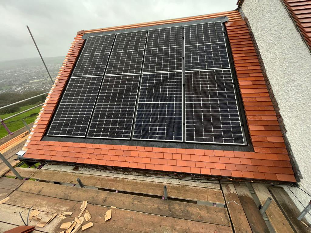 mandsroofers's tweet photo. Integrated Solar panels installed today in Otley.
#solarenergy #solarpanels #mandsroofing #leeds #roofing https://t.co/gw9d86EZjK