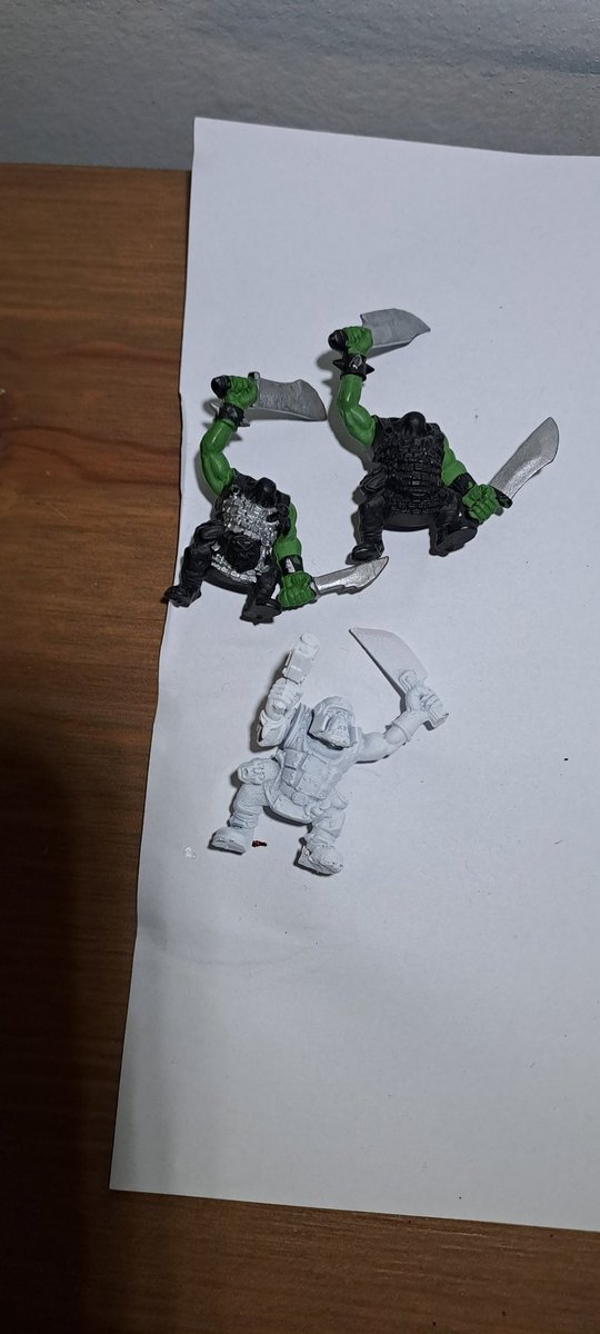 Chriskardiac1's tweet photo. Let's go for the rescue of it's old orcs of the v5 of warhammer battle who will become boys for my Waagh.
#oldhammer #WarhammerCommunity
#orks #orkz #OrkInProgress https://t.co/OWnA4aj9cB