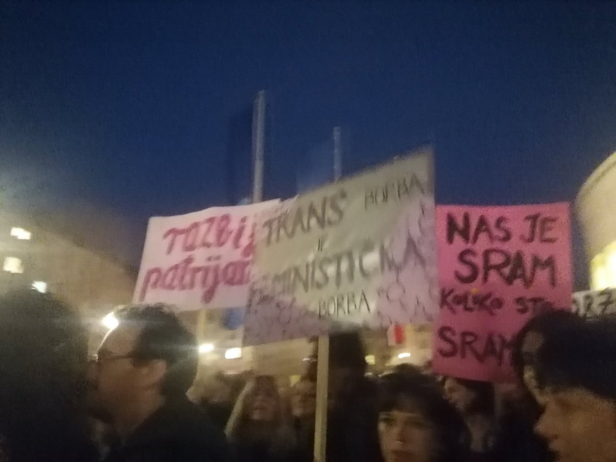 AntiMare's tweet photo. Noćni marš! https://t.co/gjFzsiDS7q